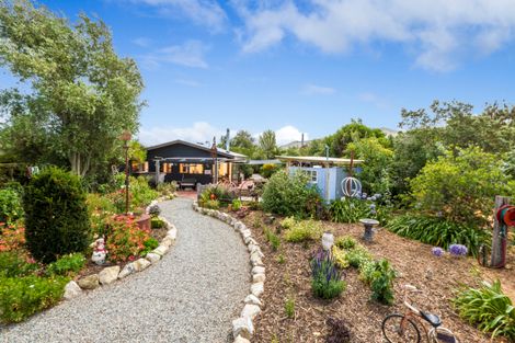 Photo of property in 12 Moreland Place, Mapua, 7005