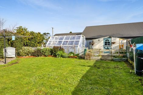 Photo of property in 1 Campbell Street, Hawera, 4610