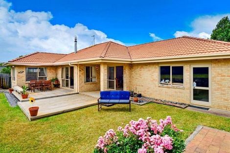 Photo of property in 12 Pukatea Avenue, Albany, Auckland, 0632