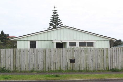 Photo of property in 22 Grenville Street, Marfell, New Plymouth, 4310
