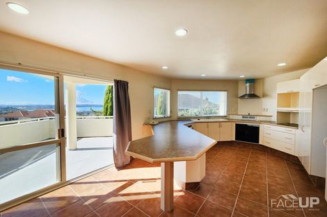 Photo of property in 20 Whiting Grove, West Harbour, Auckland, 0618