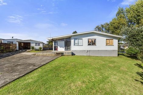 Photo of property in 16 Ririno Place, Manurewa, Auckland, 2102