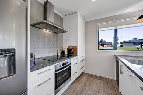 Photo of property in 2 Biron Place, Stratford, 4332