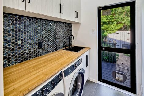 Photo of property in 20 Bay Lair Grove, Island Bay, Wellington, 6023