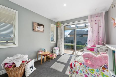 Photo of property in 14 New Creek Mews, Rolleston, 7614