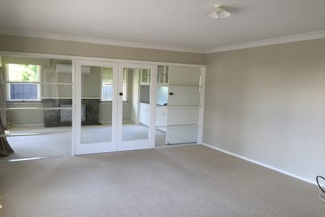 Photo of property in 87 Memorial Avenue, Ilam, Christchurch, 8053