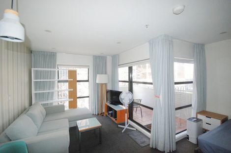 Photo of property in Oakwood Hall Apartments, 6b/81 Wakefield Street, Auckland Central, Auckland, 1010
