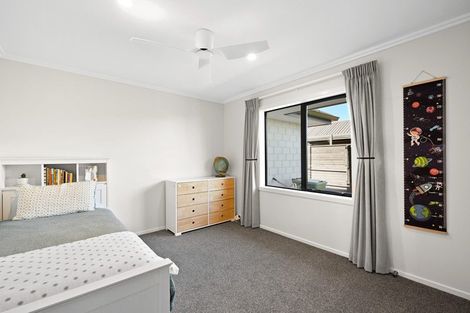 Photo of property in 18a Rose Leigh Drive, Cambridge, 3434