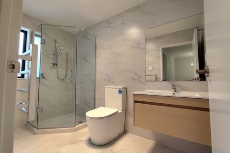 Photo of property in 4/76 Mcleod Road, Te Atatu South, Auckland, 0610