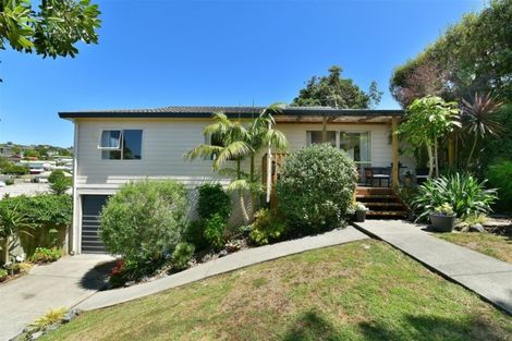 Photo of property in 1/4 Knott Road, Stanmore Bay, Whangaparaoa, 0932