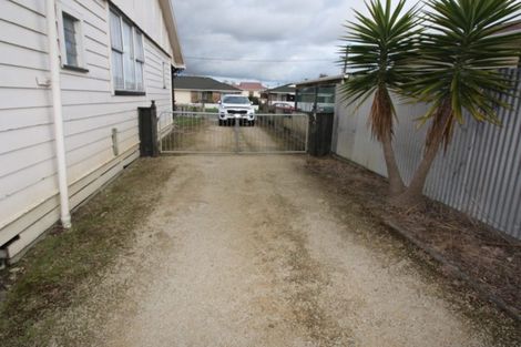 Photo of property in 10 Fairs Road, Milson, Palmerston North, 4414