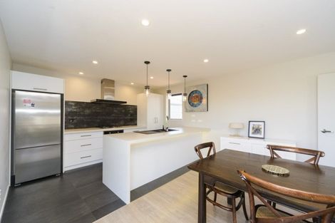 Photo of property in 140 Ruapehu Drive, Fitzherbert, Palmerston North, 4410