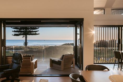 Photo of property in 87 Marine Parade, Mount Maunganui, 3116