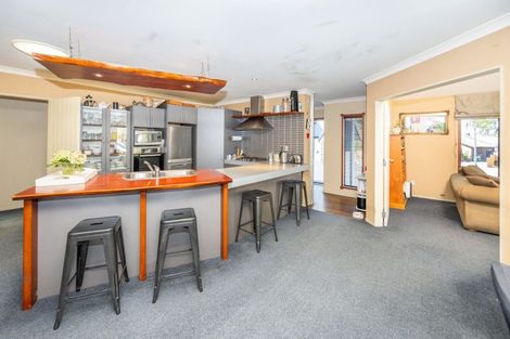 Photo of property in 37 Bramley Drive, Rototuna, Hamilton, 3210