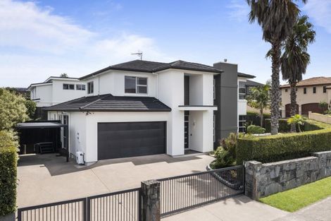 Photo of property in 14 Tranquility Rise, Mellons Bay, Auckland, 2014