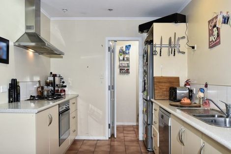 Photo of property in 76 Marlborough Avenue, Glenfield, Auckland, 0629