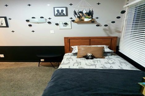 Photo of property in 1/59 Topliss Drive, Northcross, Auckland, 0632