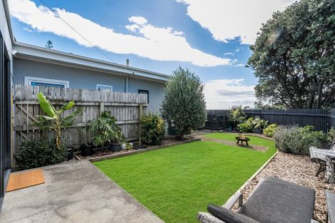 Photo of property in 16 Paneta Street, Paekakariki, 5034