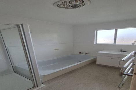 Photo of property in 68 Gloaming Hill, Titahi Bay, Porirua, 5022