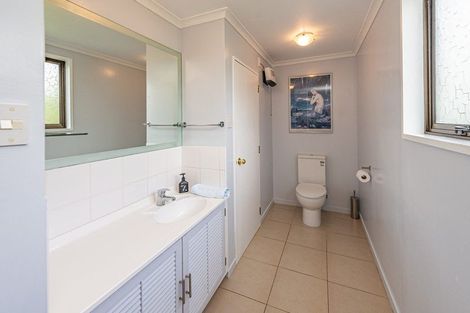 Photo of property in 1 Iwiroa Terrace, Durie Hill, Whanganui, 4500