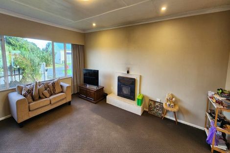 Photo of property in 43 Fox Street, Opunake, 4616