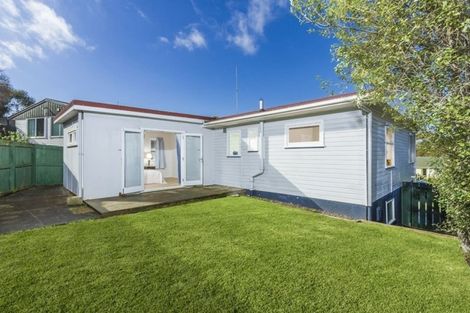 Photo of property in 1/22 Alamein Avenue, Belmont, Auckland, 0622