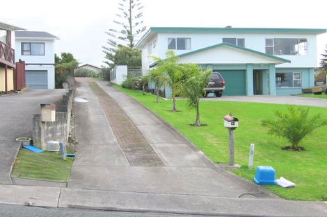 Photo of property in 34 Albatross Road, Red Beach, 0932