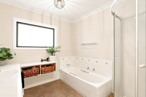Photo of property in 2 Barnett Place, Te Puke, 3119