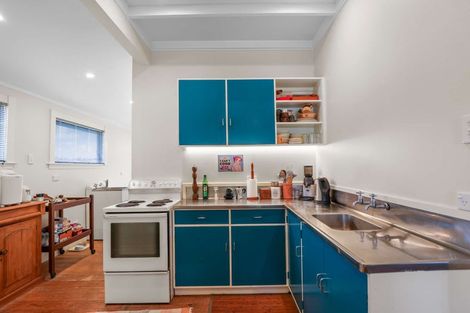 Photo of property in 14 Grey Street, Marton, 4710