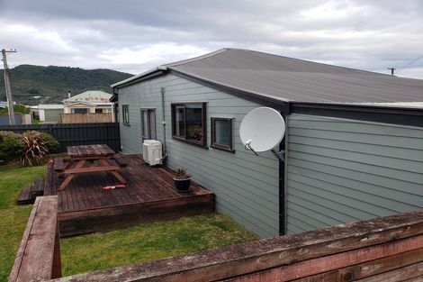Photo of property in 58 Blake Street, Blaketown, Greymouth, 7805