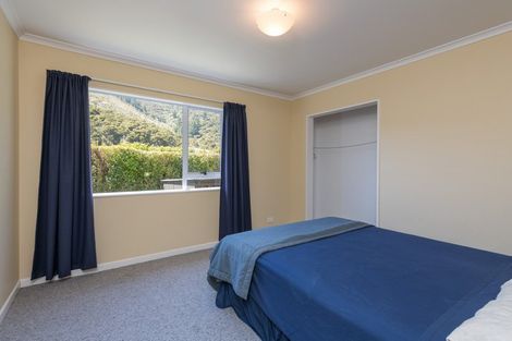 Photo of property in 17 Okiwi Crescent, Okiwi Bay, French Pass, 7193