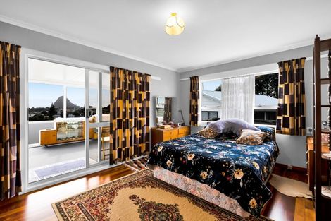 Photo of property in 17 Mount View Place, Spotswood, New Plymouth, 4310