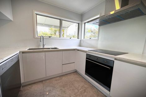 Photo of property in 20 Camphora Place, Ranui, Auckland, 0612