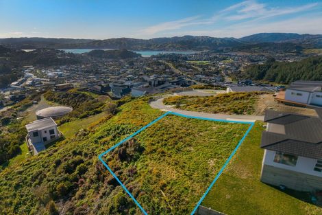 Photo of property in 4 Stunsail Lane, Whitby, Porirua, 5024