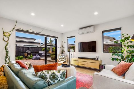 Photo of property in 29 Lumbarda Drive, Kumeu, 0810