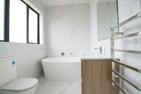 Photo of property in 42 Taikura Avenue, Red Beach, 0932