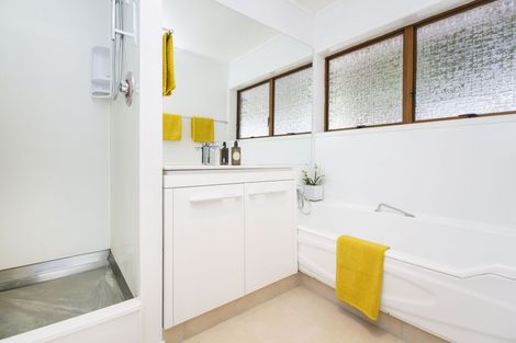 Photo of property in 174 Atkinson Road, Titirangi, Auckland, 0604