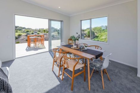 Photo of property in 42a Strathnaver Drive, Waikawa Beach, Manakau, 5573