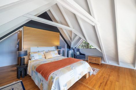 Photo of property in 5 Te Ara Crescent, Diamond Harbour, Lyttelton, 8971