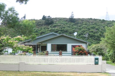 Photo of property in 17 Black Beech Street, Birchville, Upper Hutt, 5018