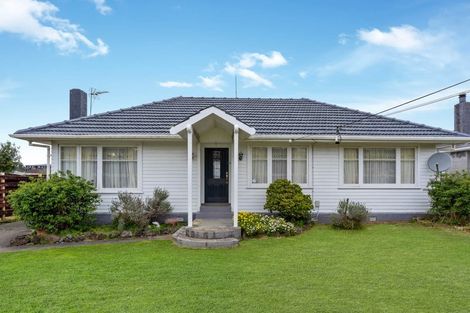 Photo of property in 64 Smythe Road, Henderson, Auckland, 0612