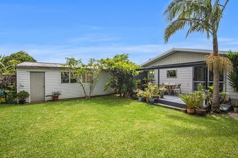Photo of property in 16 Beazley Crescent, Tikipunga, Whangarei, 0112