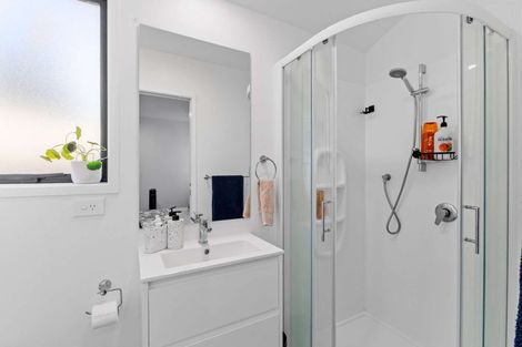 Photo of property in 6b Clerke Place, Marfell, New Plymouth, 4310