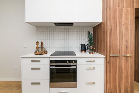 Photo of property in 8 Tuapapa Lane, Roslyn, Palmerston North, 4414