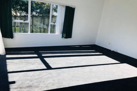 Photo of property in 5 Altair Place, Windsor Park, Auckland, 0632