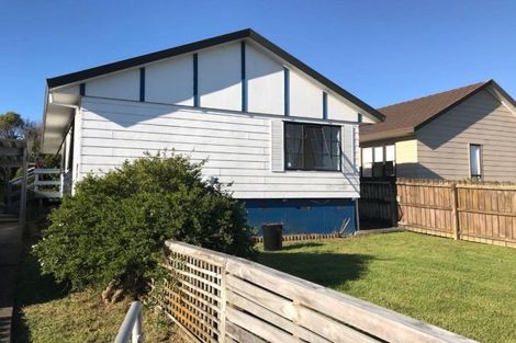 Photo of property in 2/16 De Quincey Terrace, Highland Park, Auckland, 2010