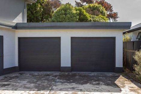 Photo of property in 33 Pahiatua Street, Hokowhitu, Palmerston North, 4410