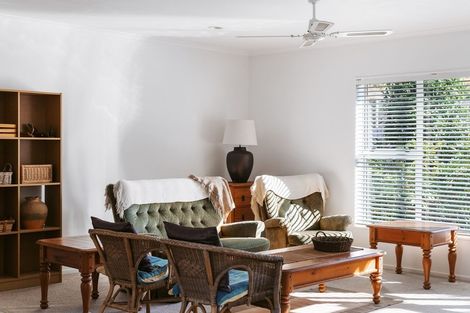 Photo of property in 4 Beach Grove, Omokoroa, 3114