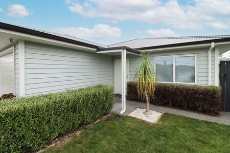 Photo of property in 3 Austin Reid Avenue, Carterton, 5713