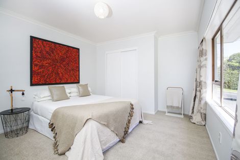 Photo of property in 174 Atkinson Road, Titirangi, Auckland, 0604